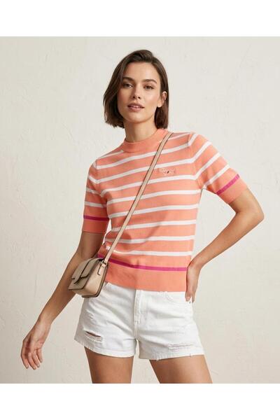 LUXETIQUE Embroidered T-Shirt