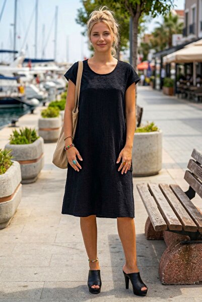 Chiccy Black Pool Collar Low Sleeve Pocketed Sleeves, Roba and Sides Embroide...