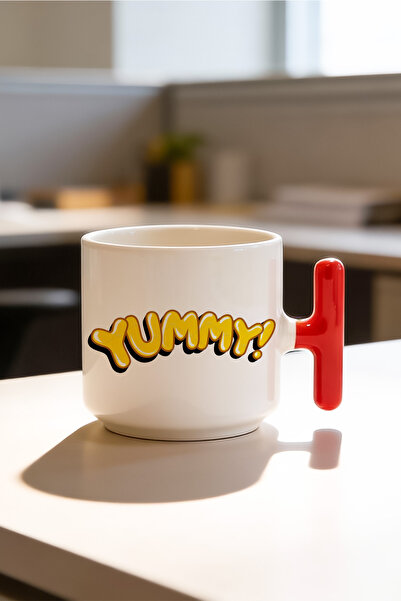 BB TRADE كوب سيراميك مطبوع بمقبض على شكل حرف T باللون الأحمر من يمي ديزاين، س...