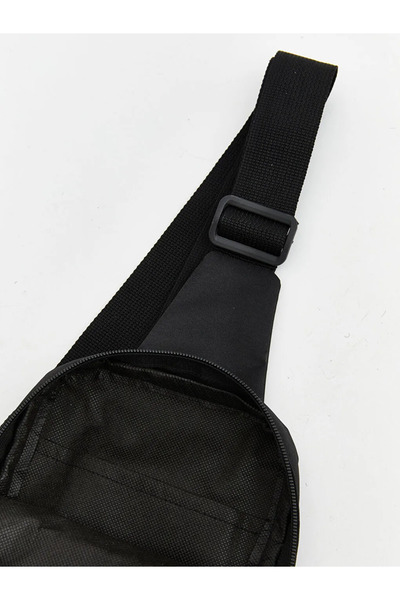 LC Waikiki Siyah Ayarlanabilir Askılı Erkek Göğüs Çantası