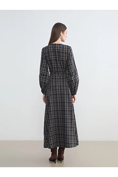 LC Waikiki Black Judge Collar Plaid Belted Dress