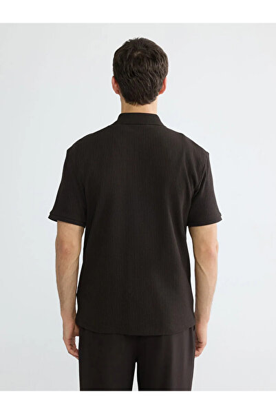 LC Waikiki Καφέ ανδρικό πλεκτό μπλουζάκι με λαιμόκοψη πόλο και ριμπ ύφανση