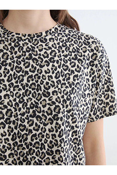 LC Waikiki Γυναικείο μπλουζάκι με λεοπάρ στάμπα σε καφέ χρώμα