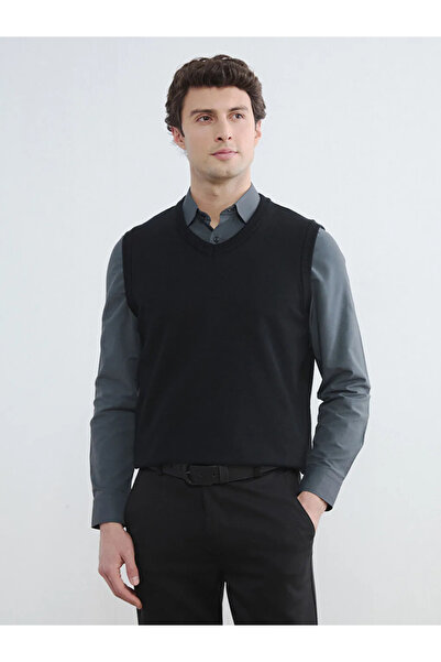 LC Waikiki Black Standard Fit V-Neck Men's Knitwear Sweater