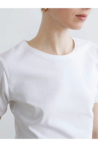 LC Waikiki Λευκό Κοντομάνικο T-Shirt Γυναικείο με Στρογγυλή Λαιμόκοψη