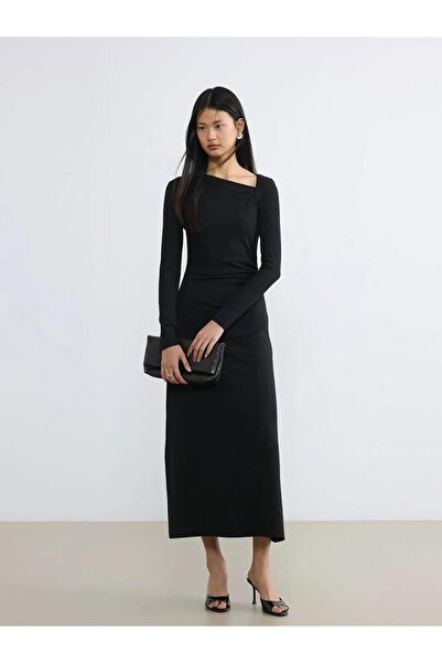 LC Waikiki Φόρεμα με λαιμόκοψη καγιάκ Με σούρες (S6)