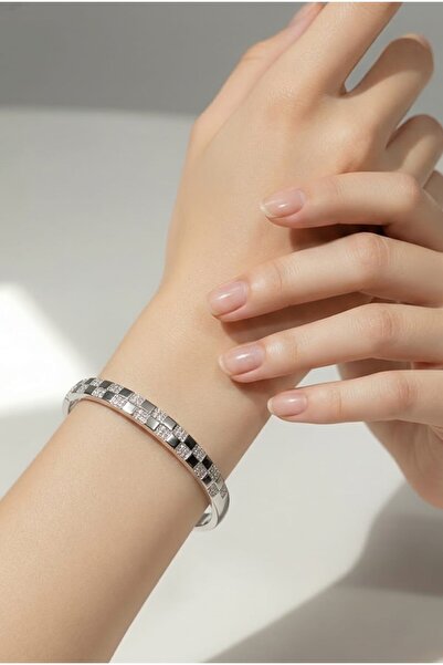B&T Bujiteri Modern Design Checkered Detailed Women's Bracelet