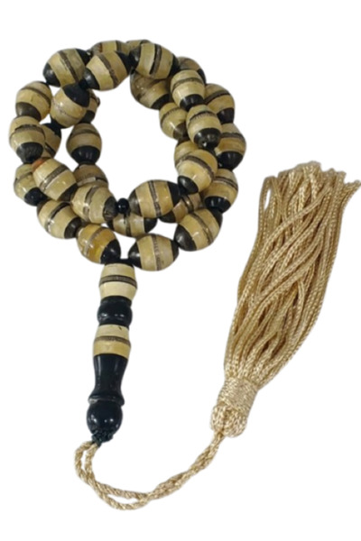 Generic مسبحة من خشب الكاكاو باللونين الوردي والأسود، وزنها 35 غراماً.