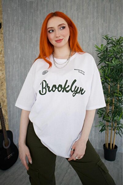 Gofeel تي شيرت Y2k Brooklyn Detail للجنسين ذو تصميم كبير الحجم