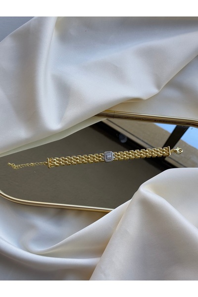 Baget Taş Detaylı Gold Bileklik – Şıklığın Zarif Hali ✨