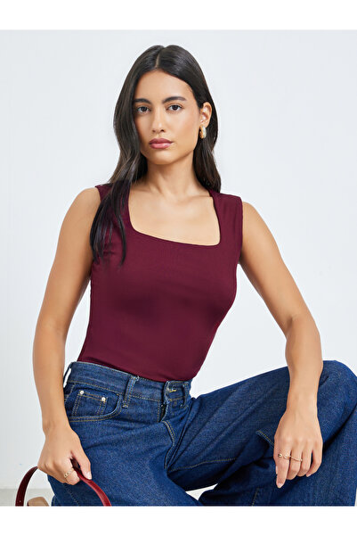 Styli Burgundy Square Neck Fitted Knit Top