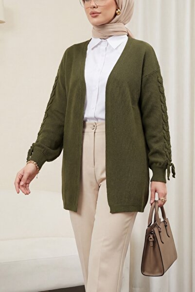 HİJABAYA Ζακέτα με πλεκτό σχέδιο με χειροποίητη πλέξη από τρίκο, σε χαλαρή γρ...