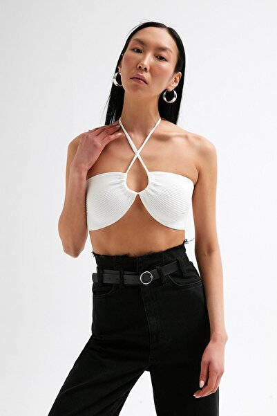 khar Women's Ecru Tie-Up Crop Blouse