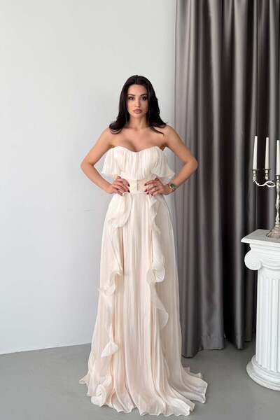 Serica Moda Ekru Straplez Volanlı Yırtmaçlı Şifon Abiye Elbise