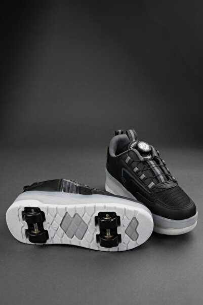 MUGGO Flow Children's Lighted Roller Skates Sneakers Sports Shoes with Wheels