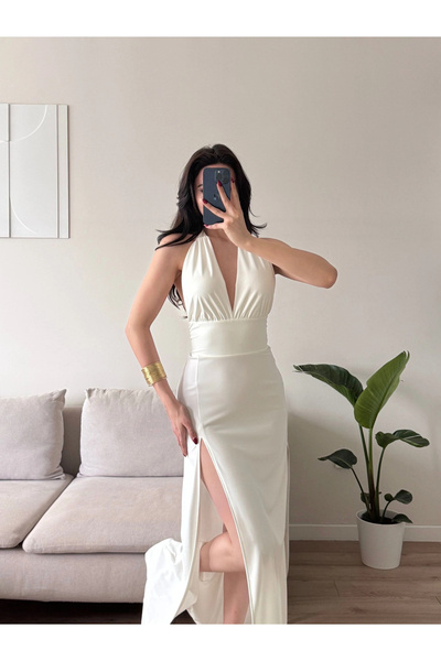 Zoom Butik Halter Yaka Sırt Bağlamalı Yırtmaçlı Maxi Elbise - BEYAZ