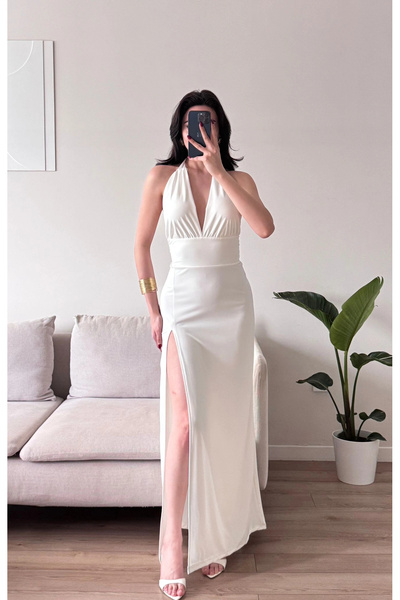 Zoom Butik Halter Yaka Sırt Bağlamalı Yırtmaçlı Maxi Elbise - BEYAZ