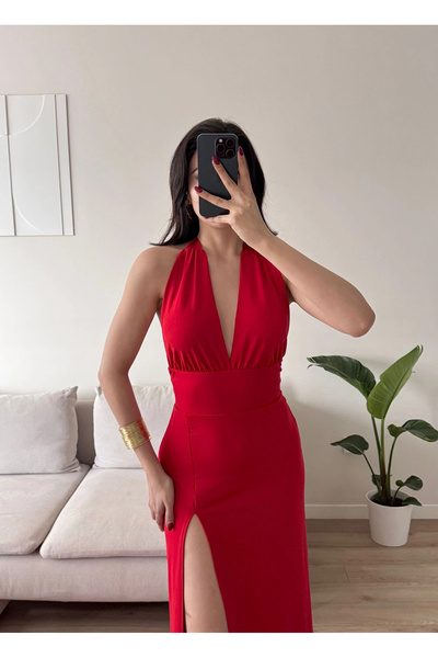 Zoom Butik Halter Yaka Sırt Bağlamalı Yırtmaçlı Maxi Elbise - KIRMIZI