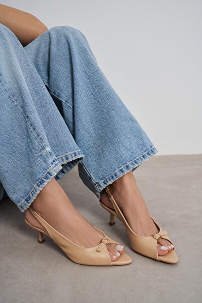 NİŞANTAŞI SHOES Rone Ten Matte Pointed Toe Open Front cu cataramă toc stilett...