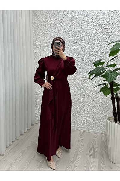 Queyla ZEHRA BROŞLU SATEN ELBİSE