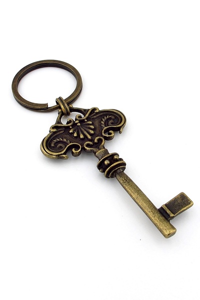 Solfera Patterned Antique Key Shaped Antique Yellow Tumbled Metal Keychain Ky181