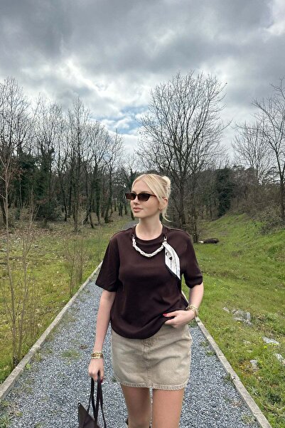 lizge giyim تي شيرت بتفاصيل فاخرة