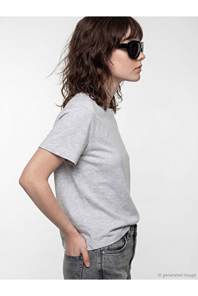 LC Waikiki RMZ GİYİM FARKIYA تي شيرت نسائي بياقة روبا