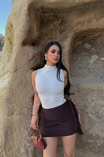 MOZENA Turtleneck Zero Sleeve Basic Blouse