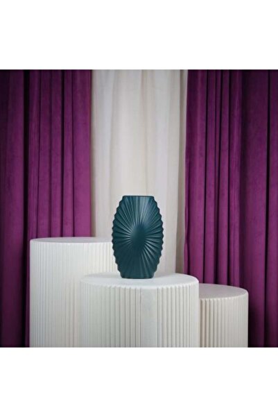 Yarn World Green Plastic Flower Vase