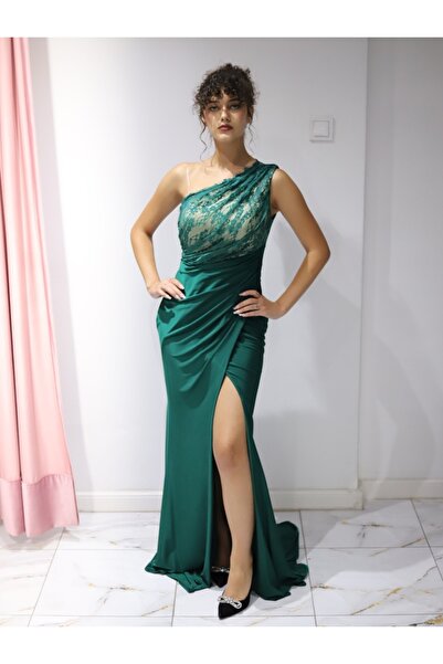 Angy Fashion “Emerald Grace” Evening Dress – asymmetrical, with lace and a sl...