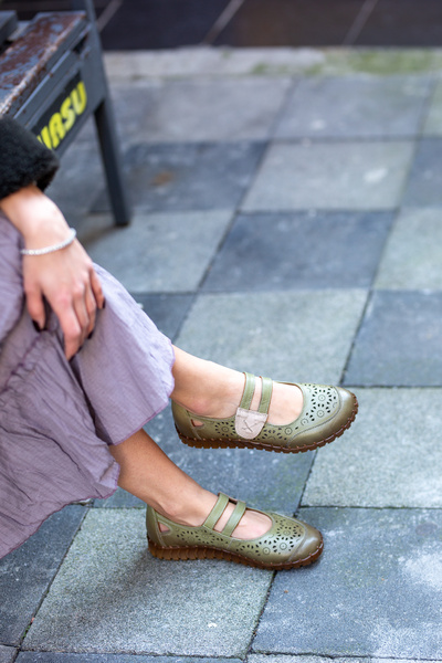 Venüs 2010728 Hakiki Deri Çift Bantlı Cırtlı Saraç Detaylı Lazerli Yumuşak Gü...