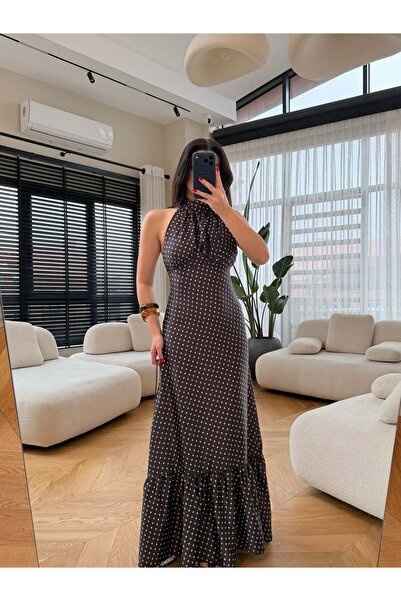 Bade Butik فستان بني بياقة هالتر بأربطة منقّط