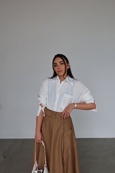 Özge Özgenç Prevelika košulja sa izvezenim džepom