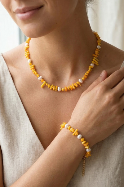 PETEK AKSESUAR Dal Mercan Natural Stone Baroque Pearl Necklace and Bracelet