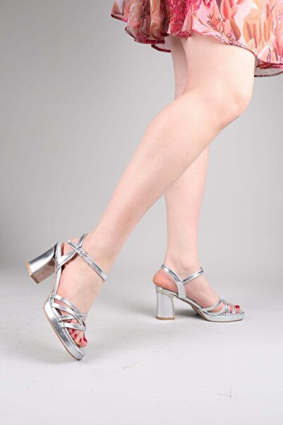 Birikon Gala Piped Heeled Shoes Silver