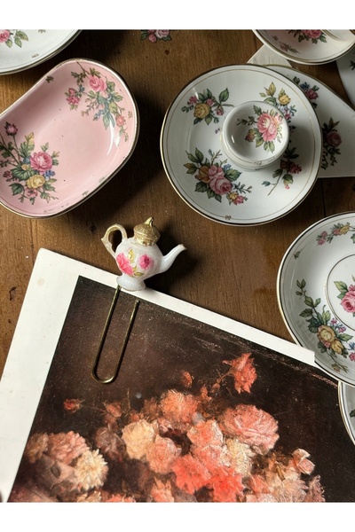 Rika Spolia & Co. Çiçek Desenli Reçine Vintage Demlik Kitap Ayracı