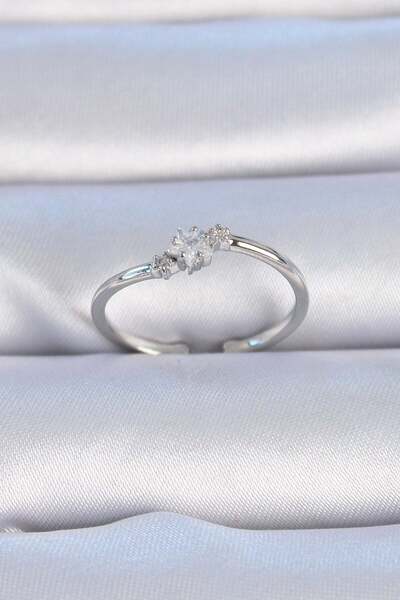 Inure Jewelry النحاس الفضة اللون زهرة نموذج الزركون حجر التفاصيل المرأة الدائري