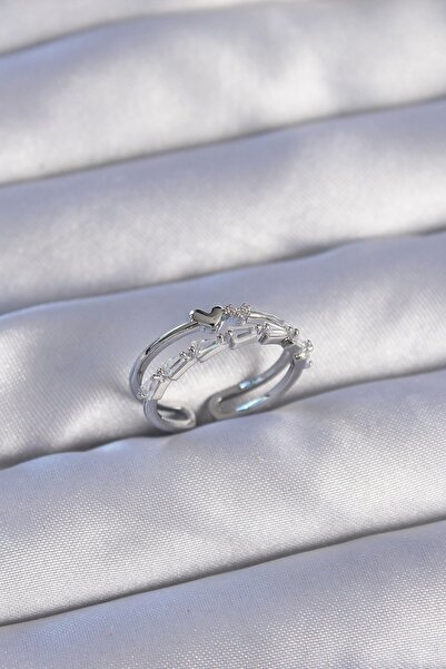 Inure Jewelry خاتم نحاسي فضي اللون بحجر الزركون على شكل قلب مكون من قطعتين قا...