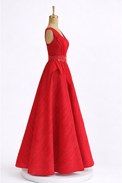 Zeyn KADIN ABİYE KIRMIZI KABARIK V YAKA PLİSE DETAYLI ŞIK DAVET ELBİSESİ