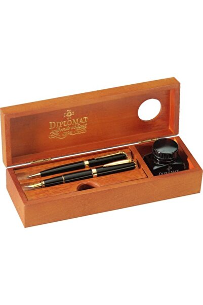 Diplomat Wooden box for writing instruments, inkwell included, - cherry wood