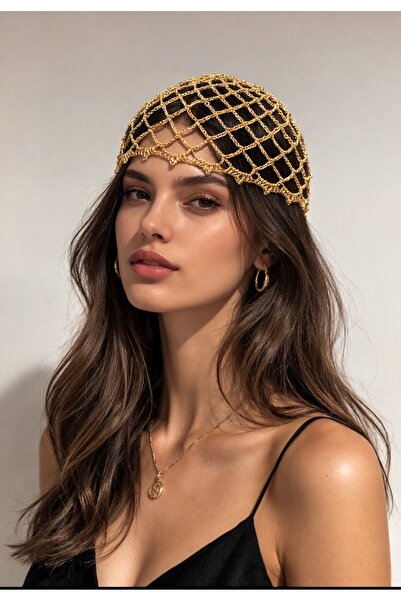 quella atelier إكسسوار قبعة كروشيه ذهبية اللون