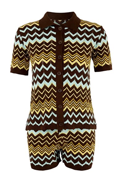 Trendyol Collection طقم سترة وبنطلون قصير باللون البني ألوان متباينة - TWOSS2...