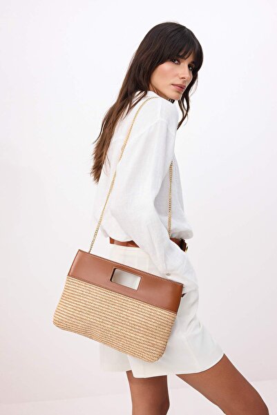 TRENDYOL SHOES Geantă clutch de damă Camel, mărime mini TAKSS26PY00001