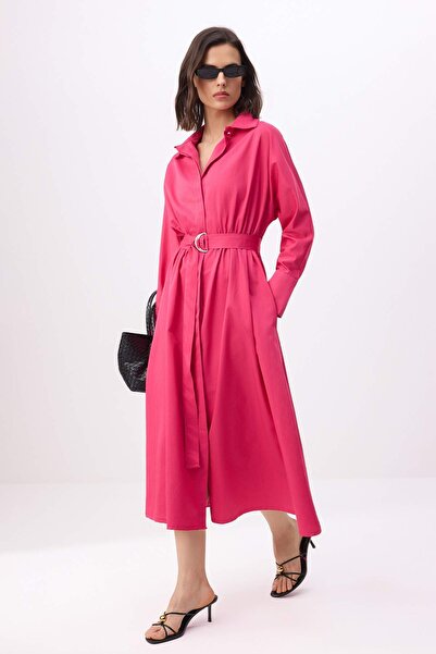 Trendyol Collection فستان ميدي منسوج بحزام باللون العنابي TWOAW26EL00338