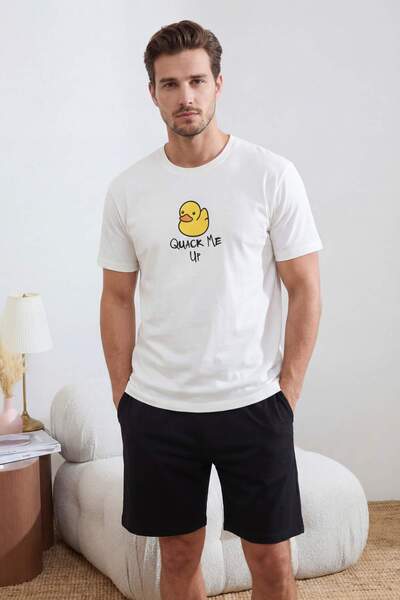 Trendyol Collection Ecru Regular Cut Pyjama-Set aus Baumwolle mit Entenmuster...