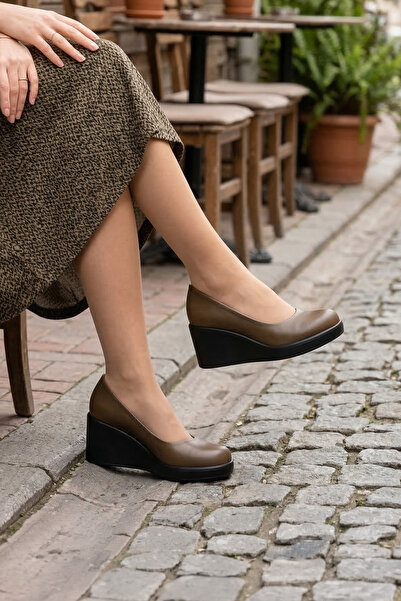 Erkan Saçmacı حذاء مابيل كاجوال بكعب عريض ومقدمة مستديرة من جلد العجل الأصلي ...