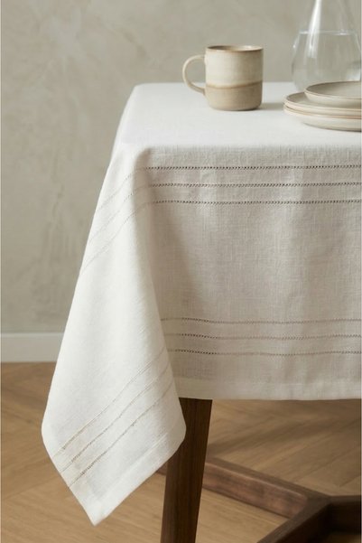 Cardea Cream Linen Woven Carefree Tablecloth
