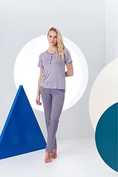 PJS 24157 Set pijama cu mânecă scurtă cu plăcuță în dungi pentru femei