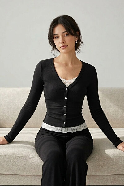 Şiir CERMA Дамска блуза с дълъг ръкав, украсена с копчета, дантелена яка и де...