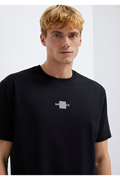 Mavi Tricou negru reflectorizant, croială lejeră / croială amplă și confortab...